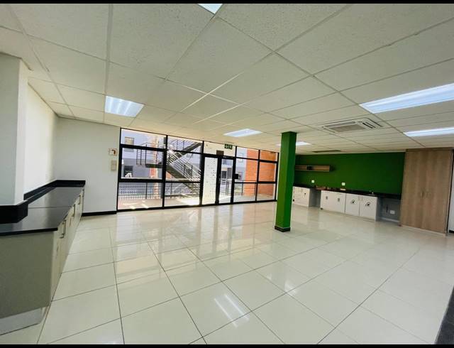 779M² OFFICE TO LET IN MIDRIDGE PARK